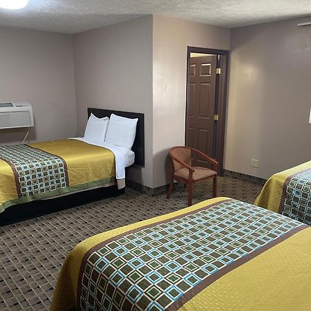 Economy Inn & Suites Ashtabula Buitenkant foto
