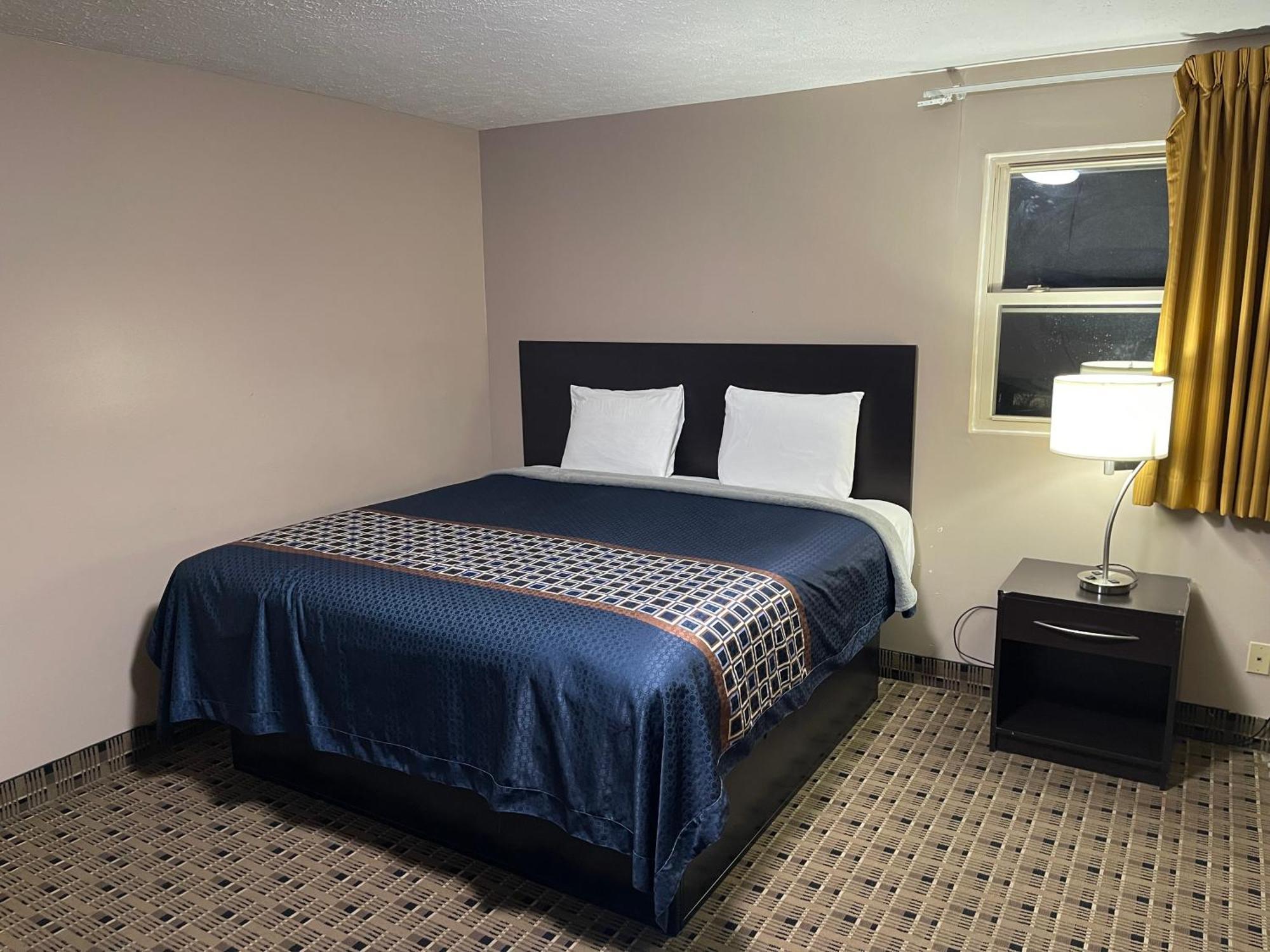 Economy Inn & Suites Ashtabula Buitenkant foto