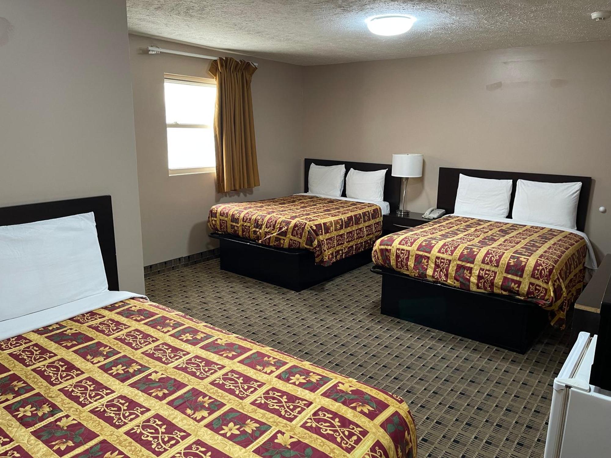 Economy Inn & Suites Ashtabula Buitenkant foto