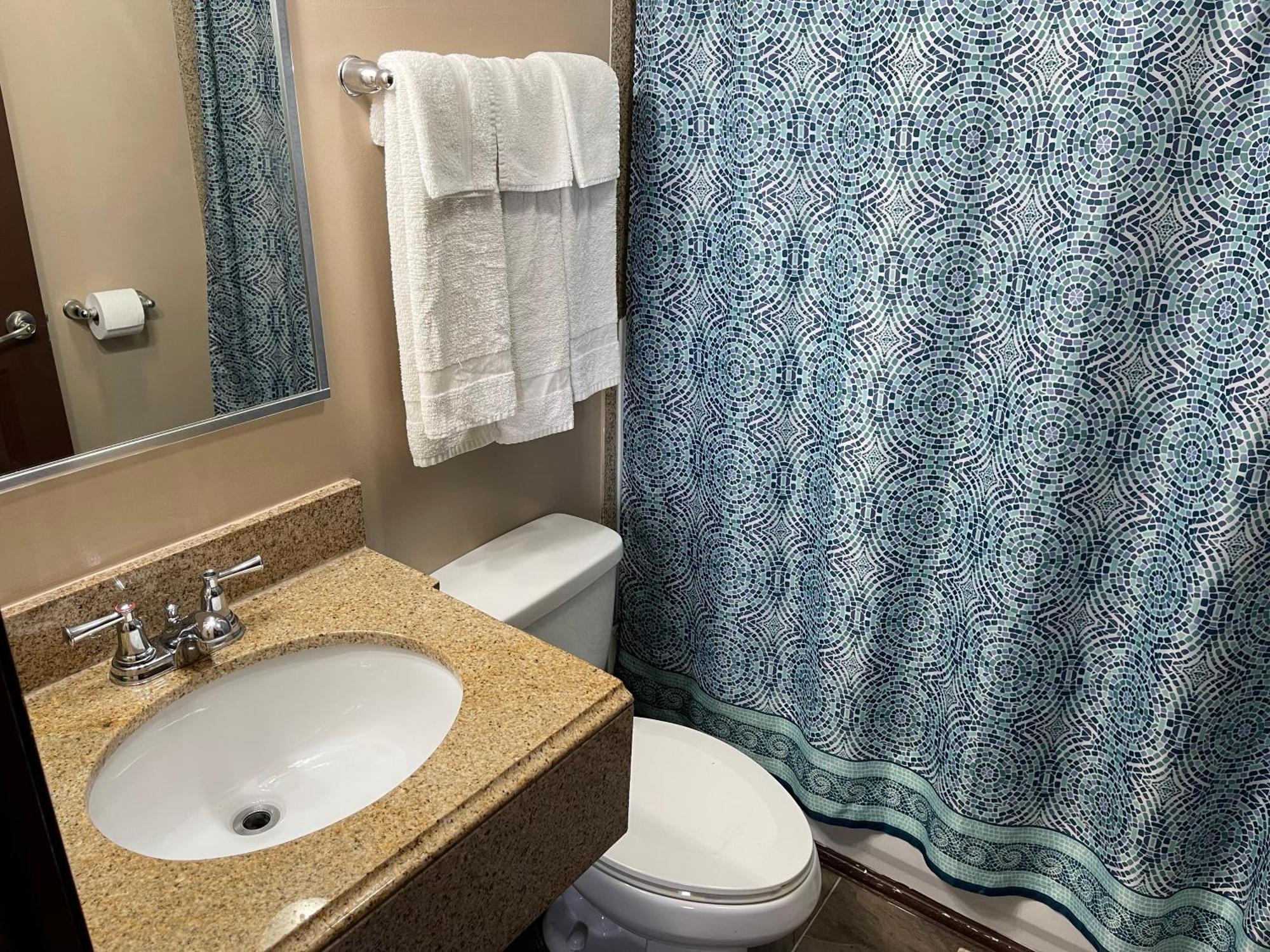 Economy Inn & Suites Ashtabula Buitenkant foto