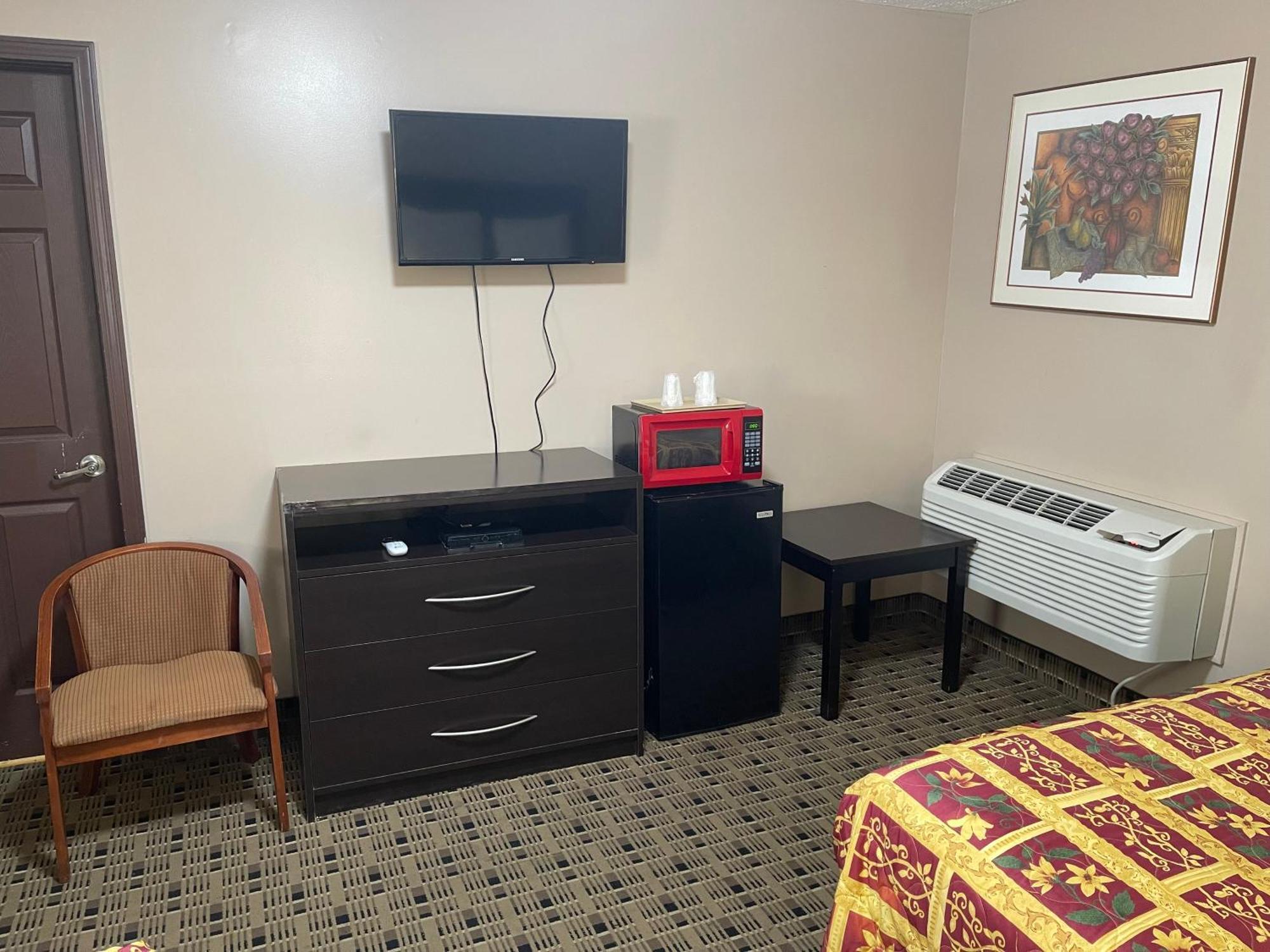 Economy Inn & Suites Ashtabula Buitenkant foto