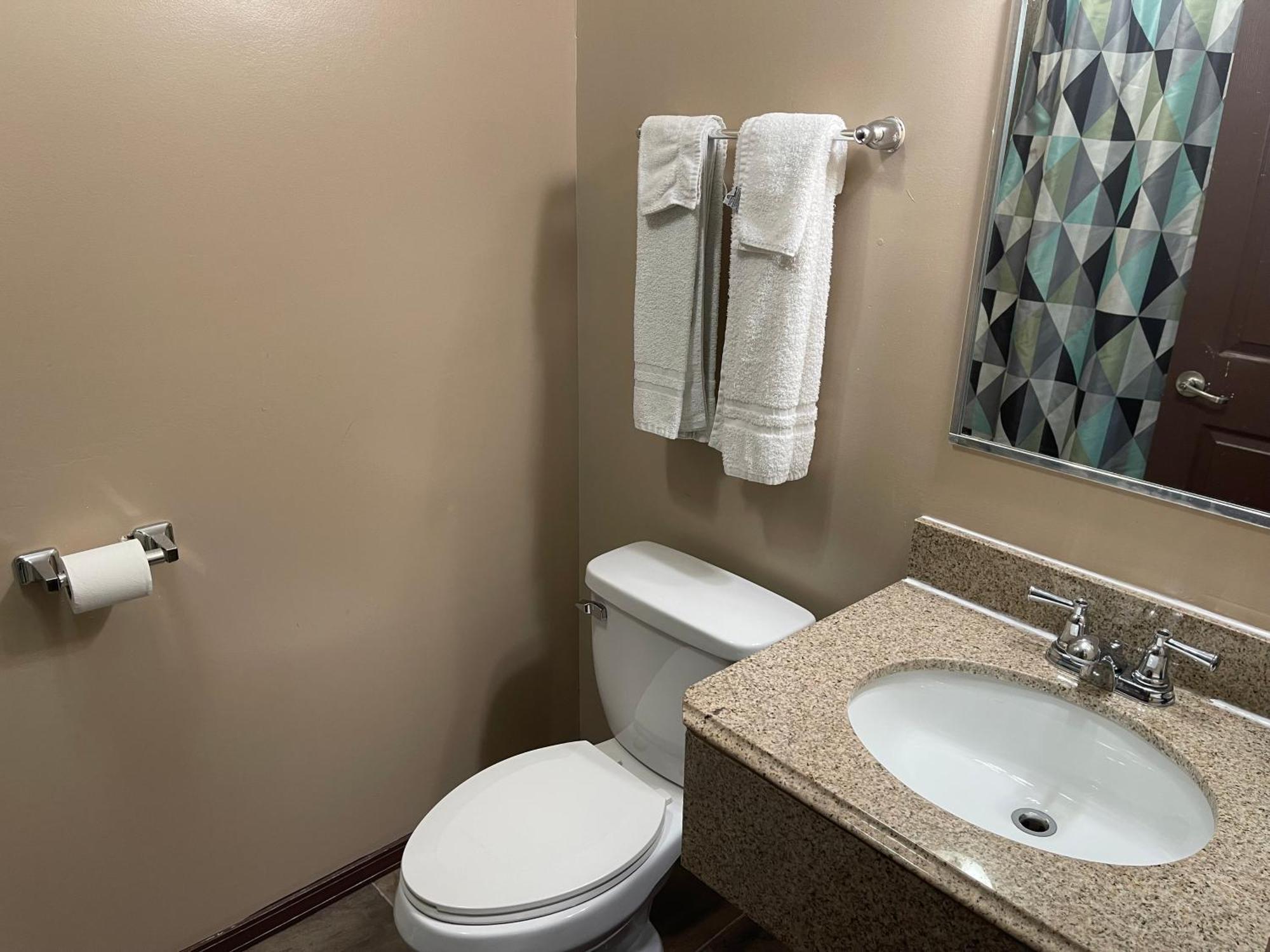 Economy Inn & Suites Ashtabula Buitenkant foto