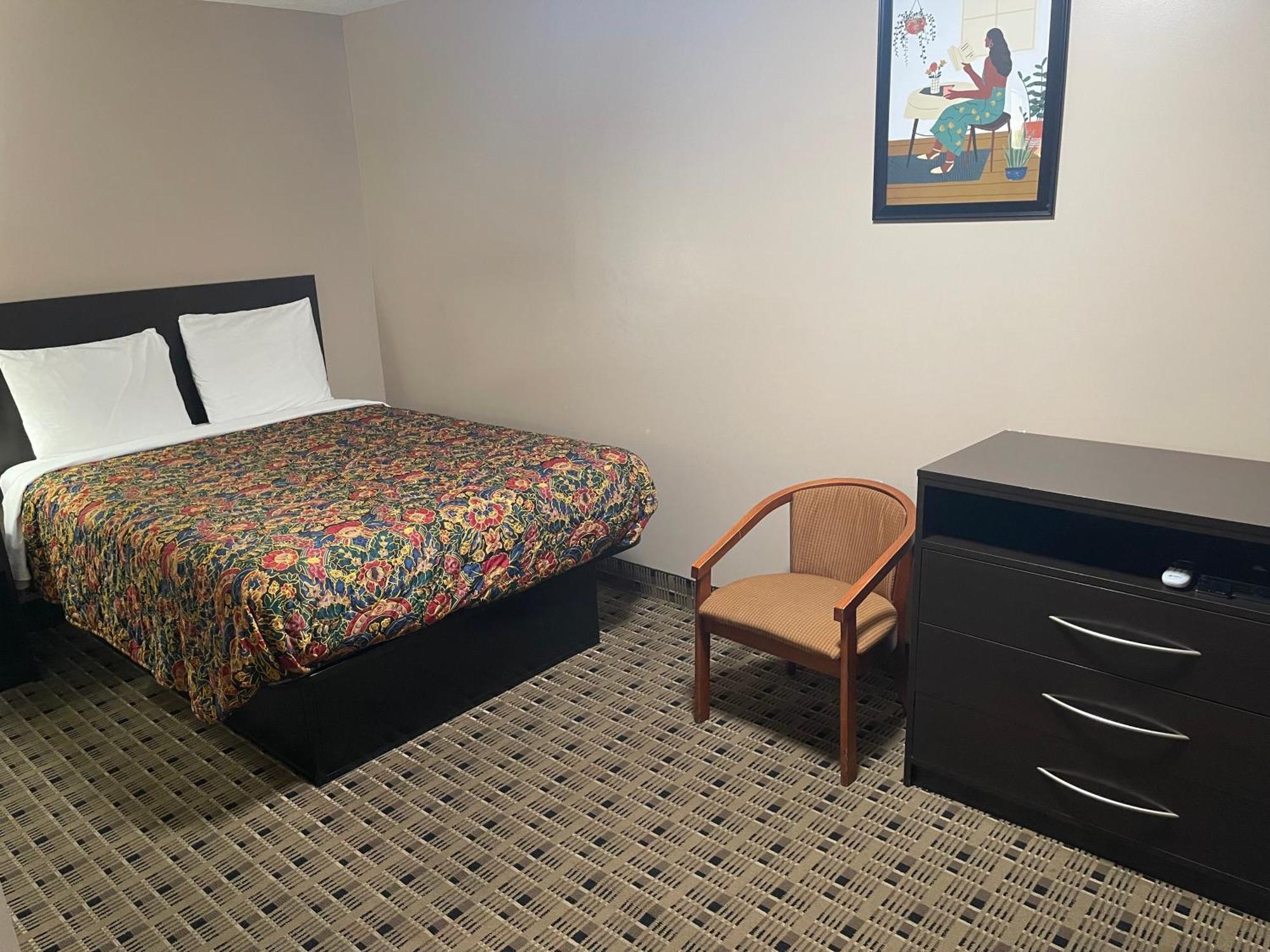 Economy Inn & Suites Ashtabula Buitenkant foto