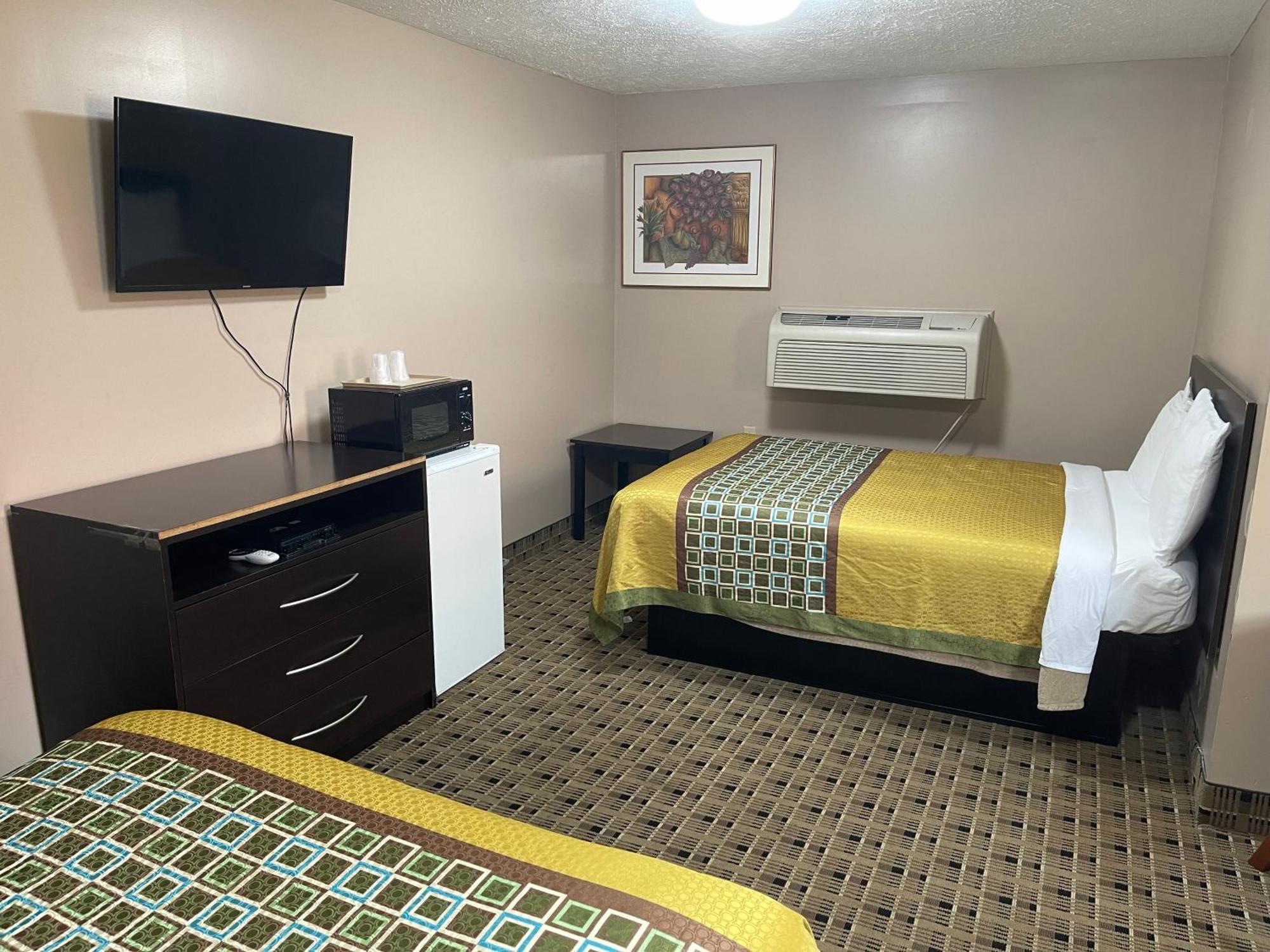 Economy Inn & Suites Ashtabula Buitenkant foto