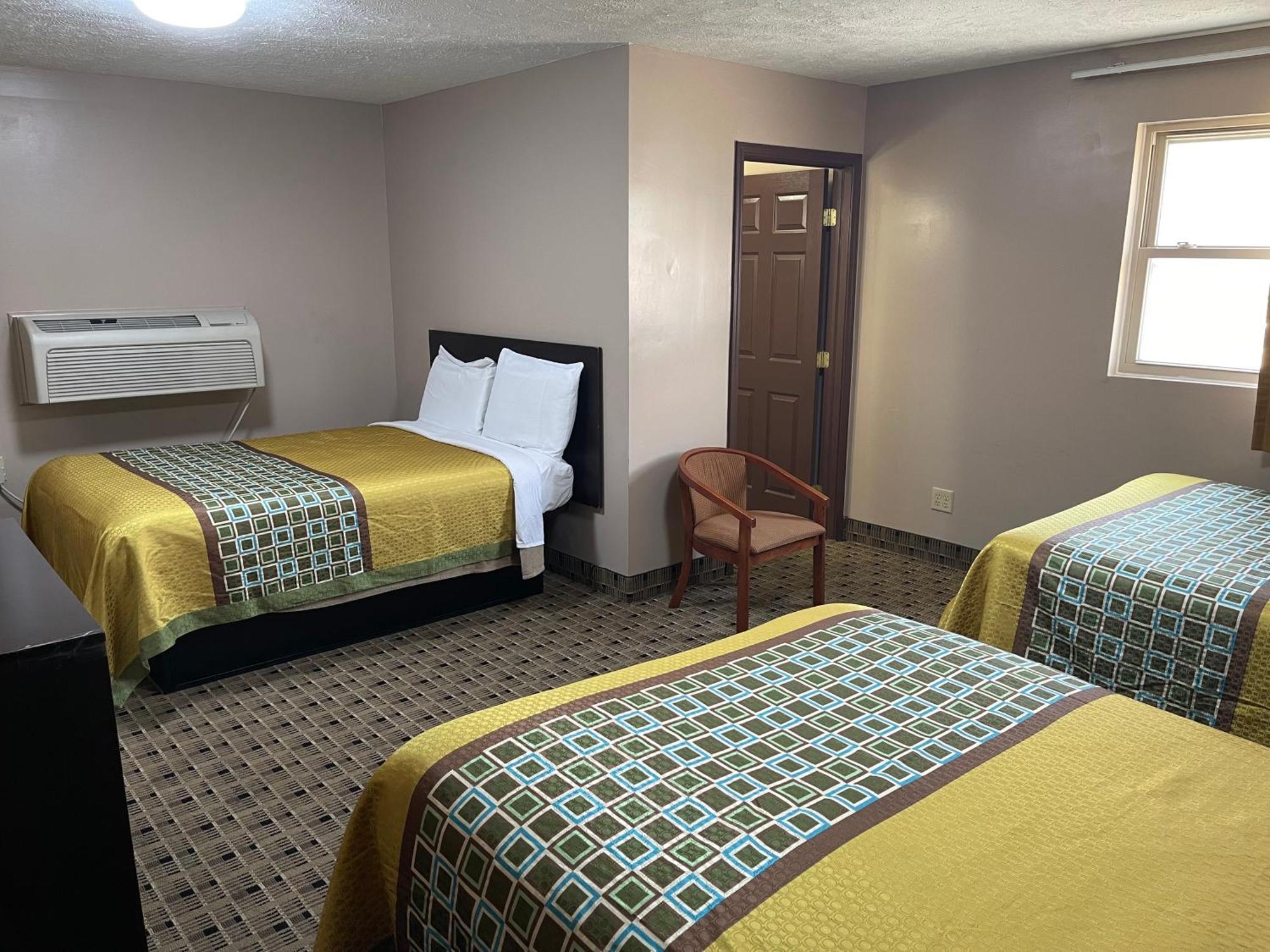 Economy Inn & Suites Ashtabula Buitenkant foto