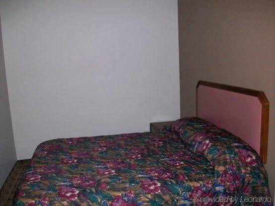 Economy Inn & Suites Ashtabula Kamer foto