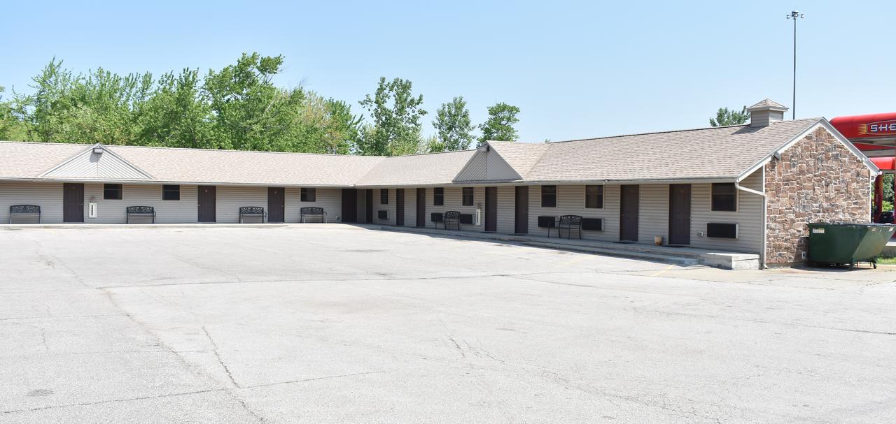 Economy Inn & Suites Ashtabula Buitenkant foto